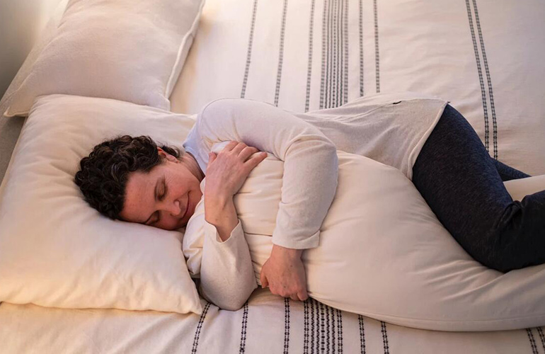sleep cuddle pillow