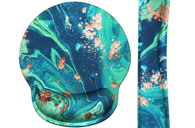 Mouse Pad With Wrist Rest (2)